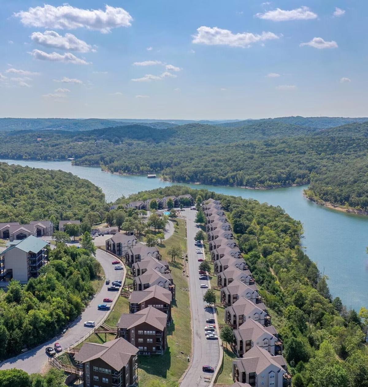 Beautiful Getaway-next To Silver Dollar &tablerock-family Amenities Apartamento